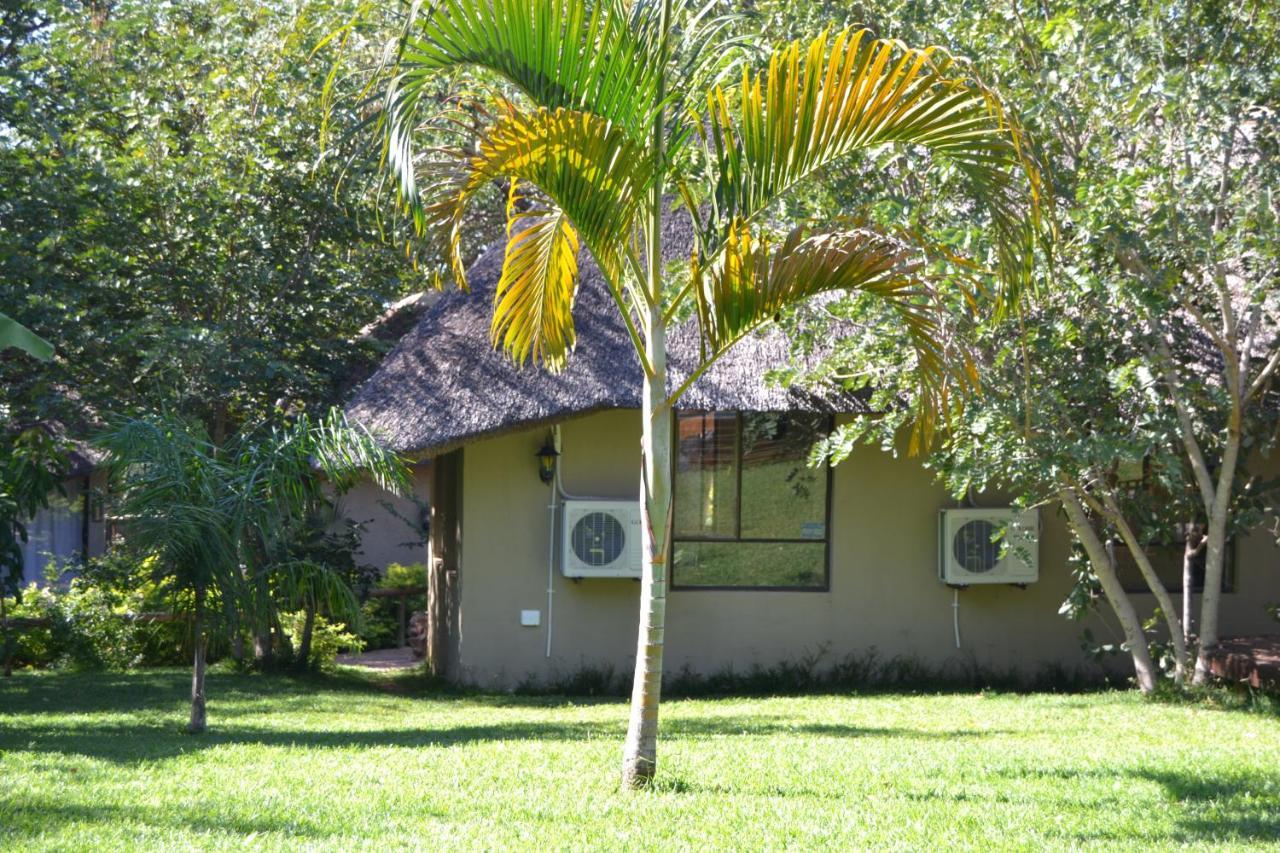 Chobe Sunset Chalets Lesoma المظهر الخارجي الصورة