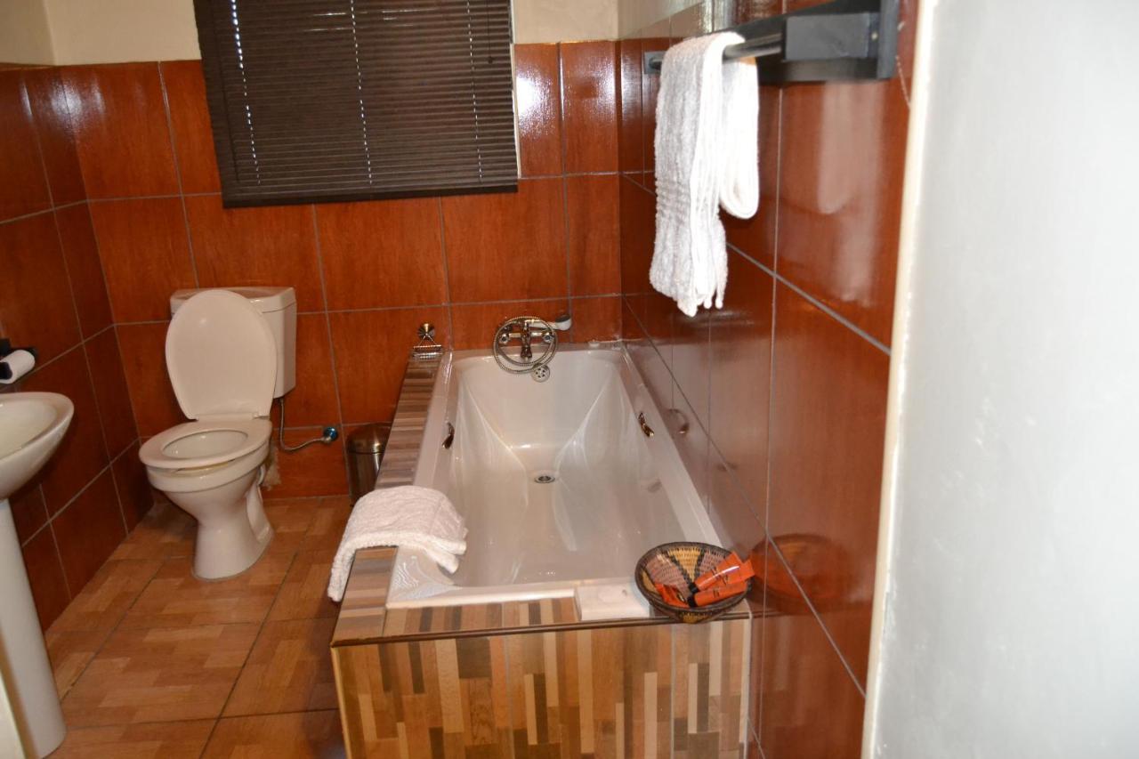 Chobe Sunset Chalets Lesoma المظهر الخارجي الصورة